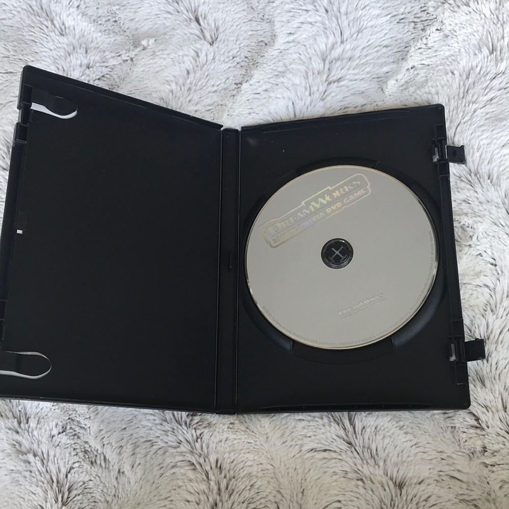 Dream Works Movie Trivia DVD Game /Quarantine Fun - Picture 2 of 4